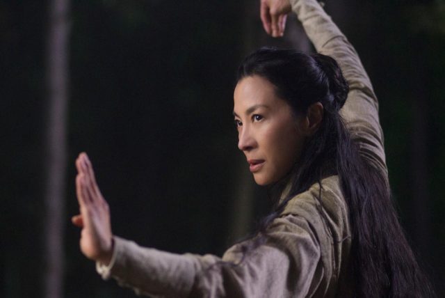 Michelle Yeoh spielt in Star Trek - Discovery mit. (Quelle: © Netflix)